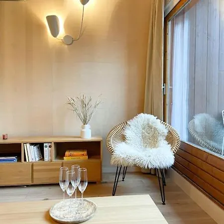 Chalet Meleze Skis Aux Pieds Alpes, Sainte-foy Station 1550